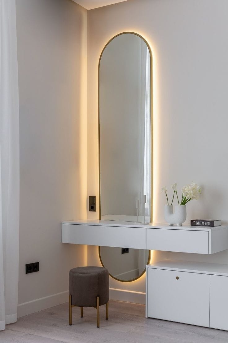 Traditional dressing table